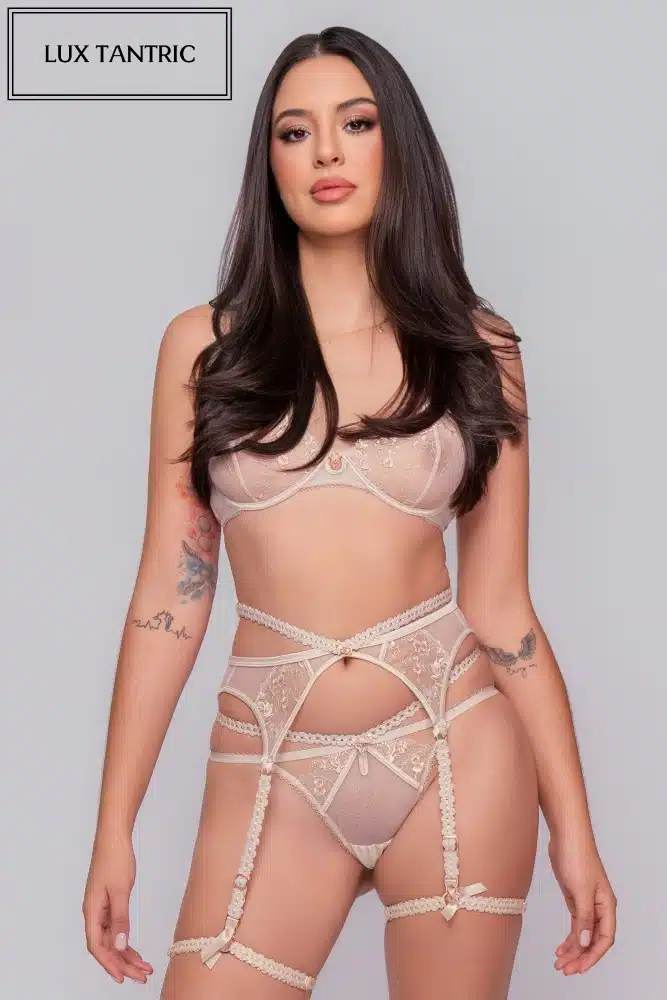 Candice -Tantric Masseuse - Lux-Tantric